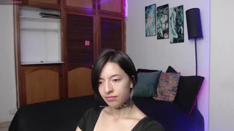 alicee_logan_ online show from September 15, 2:35 am