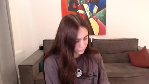 Snapshot of alicekollt chatting on February 14, 6:40 pm alicekollt online show from February 14, 6:40 pm
