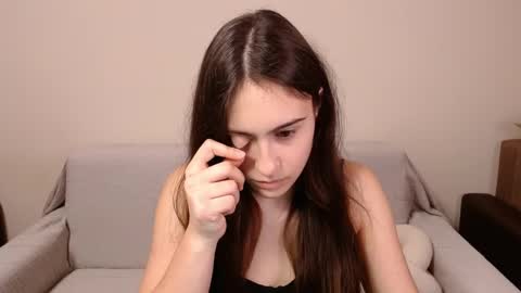 Snapshot of alicekollt chatting on January 24, 5:32 pm alicekollt online show from January 24, 5:32 pm
