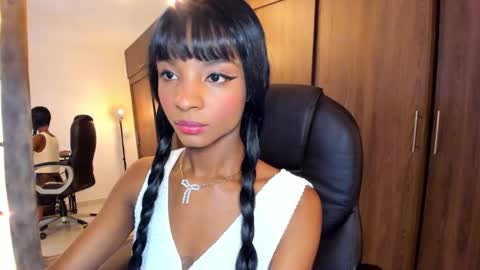 Snapshot of alika_houston chatting on March 11, 3:25 am IG Alik nasso online show from March 11, 3:25 am