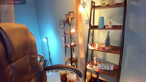 Snapshot of alika_houston chatting on December 28, 5:12 am IG Alik nasso online show from December 28, 5:12 am