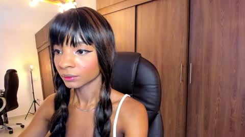 Snapshot of alika_houston chatting on February 25, 8:03 am IG Alik nasso online show from February 25, 8:03 am