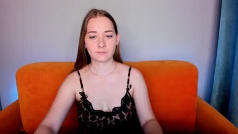 Snapshot of alinawise chatting on February 10, 1:14 am alinawise online show from February 10, 1:14 am