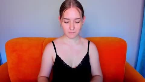 Snapshot of alinawise chatting on February 12, 4:23 am alinawise online show from February 12, 4:23 am
