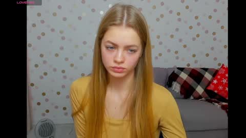 alisa_glamur online show from December 26, 1:10 pm