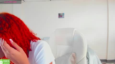 Snapshot of alishasummer chatting on February 15, 7:06 pm Ali online show from February 15, 7:06 pm