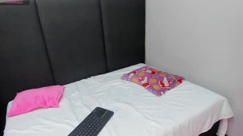 Snapshot of alissonmartin chatting on February 14, 3:26 pm alissonmartin online show from February 14, 3:26 pm