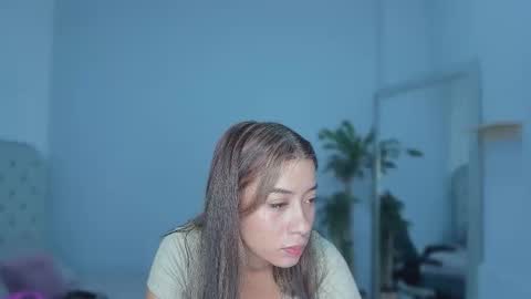 alix_18 online show from September 16, 11:12 am