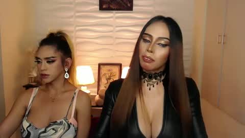 Snapshot of aliyahdeluxx chatting on December 10, 6:01 am aliyah online show from December 10, 6:01 am