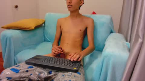 Snapshot of allangil chatting on February 19, 11:25 pm Allan online show from February 19, 11:25 pm