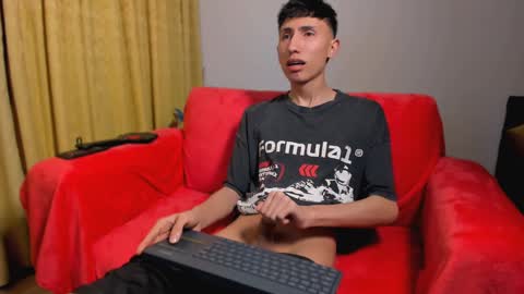 Snapshot of allangil chatting on December 7, 2:25 am Allan online show from December 7, 2:25 am