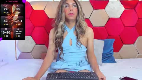 Snapshot of alliison_fox chatting on February 15, 1:05 pm Allison online show from February 15, 1:05 pm