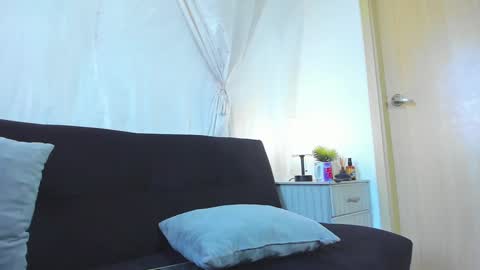 Snapshot of alonehazel chatting on January 26, 9:40 pm Hazel Bowie online show from January 26, 9:40 pm