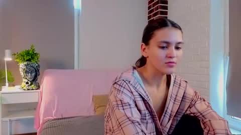 Amelia online show from September 19, 8:18 am