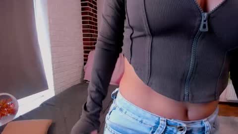 Amelia online show from September 10, 12:06 pm