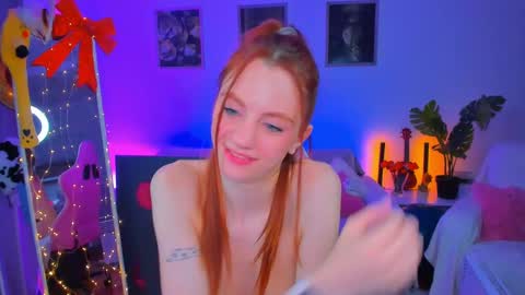 alyssa_smitt online show from January 20, 4:54 am