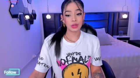Snapshot of alyssadean_ chatting on February 9, 6:16 pm Aly online show from February 9, 6:16 pm