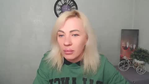 Amanda online show from March 10, 7:33 am