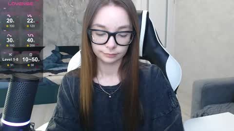Snapshot of amaneli chatting on February 27, 11:39 am Mila online show from February 27, 11:39 am