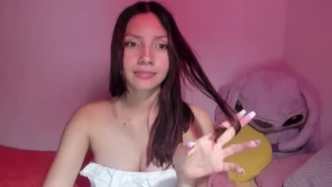 Snapshot of amara_22_ chatting on March 2, 4:50 am Liz online show from March 2, 4:50 am