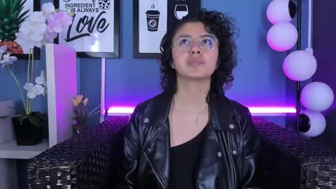 Emily online show from February 9, 5:22 pm