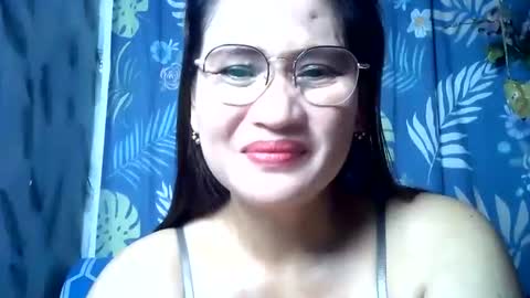 Snapshot of amazing_angel22 chatting on September 21, 8:46 pm amazing angel online show from September 21, 8:46 pm