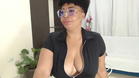  Amber Sofhia  online show from February 27, 9:25 pm