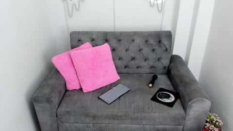 Snapshot of amber_martinezz chatting on February 11, 12:04 pm ammber online show from February 11, 12:04 pm