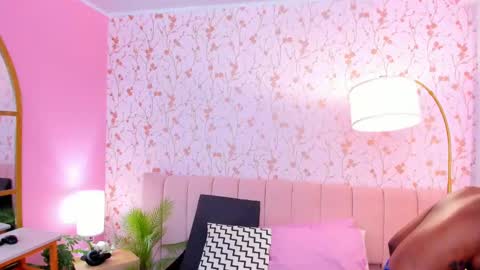 Amelia Adams online show from March 1, 1:21 am
