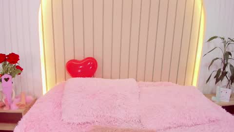 Snapshot of ameliiaa_smith chatting on February 16, 1:47 am Amelia online show from February 16, 1:47 am