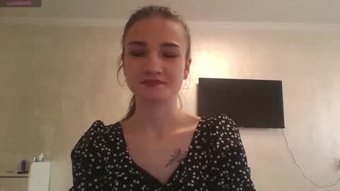 Snapshot of amethystnight_ chatting on March 7, 8:02 am Julia online show from March 7, 8:02 am