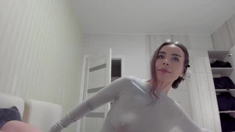 Snapshot of aminaswan_ chatting on March 3, 1:56 pm Kristina online show from March 3, 1:56 pm