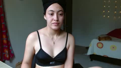 amitlu_ online show from February 21, 6:37 pm