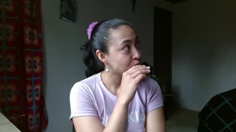 amitlu_ online show from March 12, 3:29 pm