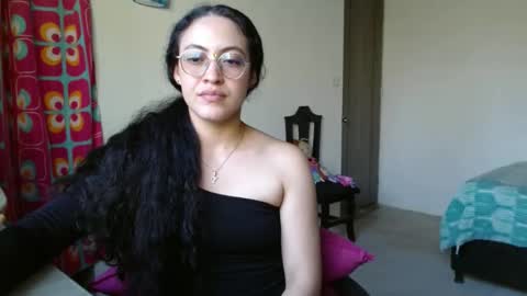 amitlu_ online show from January 23, 8:02 pm