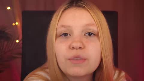 Tessa  online show from February 21, 4:48 pm