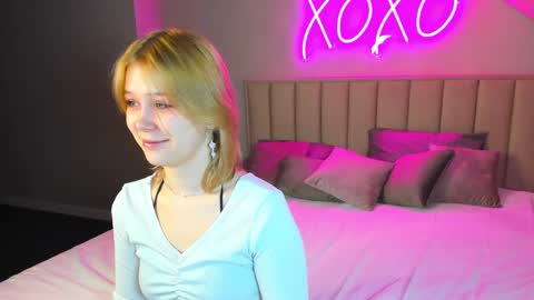 Snapshot of amy_kimberlly chatting on January 17, 1:15 am Amy online show from January 17, 1:15 am