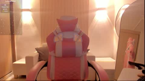Snapshot of amy_medina_ chatting on September 13, 2:52 pm Emily online show from September 13, 2:52 pm