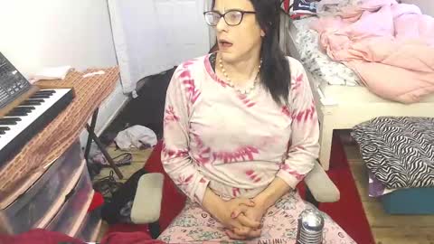 Trashely Gimpson online show from February 21, 11:44 am