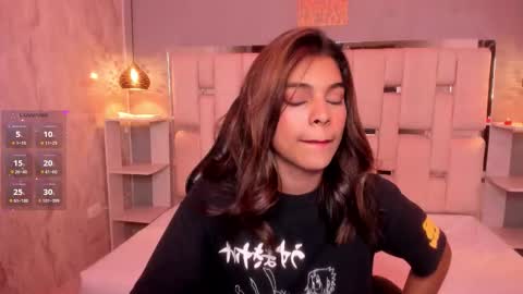 Snapshot of amyevan_ chatting on September 8, 9:47 pm amyevan_ online show from September 8, 9:47 pm