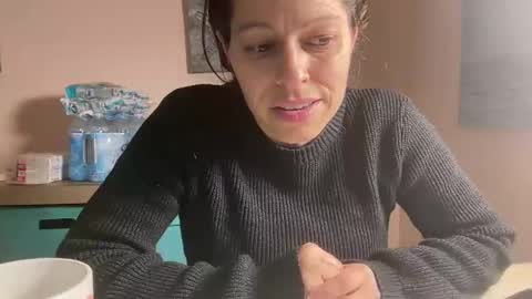 Snapshot of amysmilez chatting on January 22, 1:00 pm Amy Smilez online show from January 22, 1:00 pm
