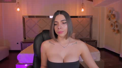AMY WALKER online show from February 16, 10:32 am