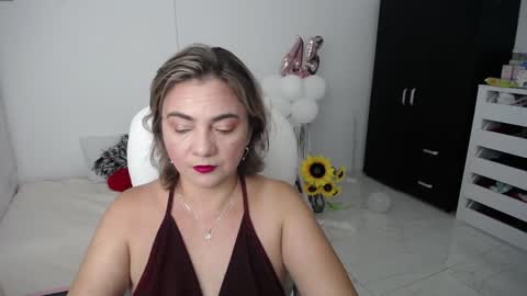 Snapshot of ana_hotmilf chatting on February 1, 11:16 pm Ana online show from February 1, 11:16 pm