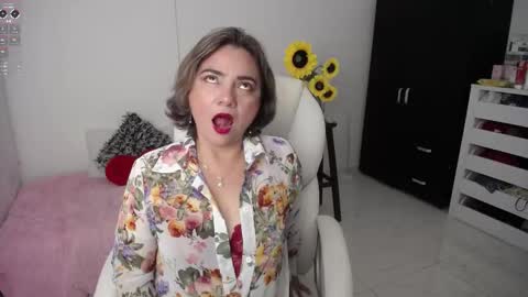 Snapshot of ana_hotmilf chatting on February 16, 11:48 pm Ana online show from February 16, 11:48 pm