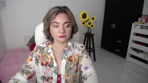 Snapshot of ana_hotmilf chatting on February 17, 2:53 am Ana online show from February 17, 2:53 am