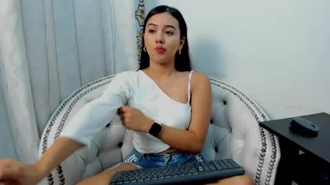 Snapshot of analia18_ chatting on March 8, 12:09 pm analia18 online show from March 8, 12:09 pm