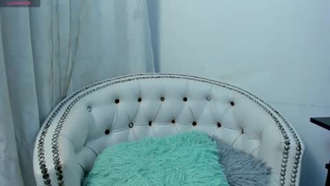 Snapshot of analia18_ chatting on February 21, 1:33 pm analia18 online show from February 21, 1:33 pm