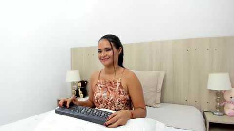 Analia online show from September 11, 3:30 am