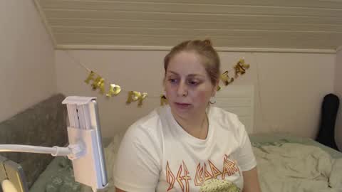 Snapshot of andorphina chatting on January 2, 6:01 pm Andorphin online show from January 2, 6:01 pm