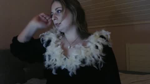 Snapshot of andorphina chatting on December 11, 9:23 pm Andorphin online show from December 11, 9:23 pm